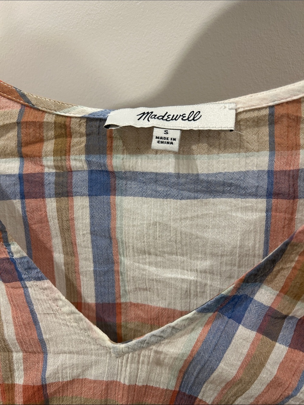 EUC Madewell V-Neck Shoulder-Ruffle Top in Plaid (S) - Picture 4 of 5